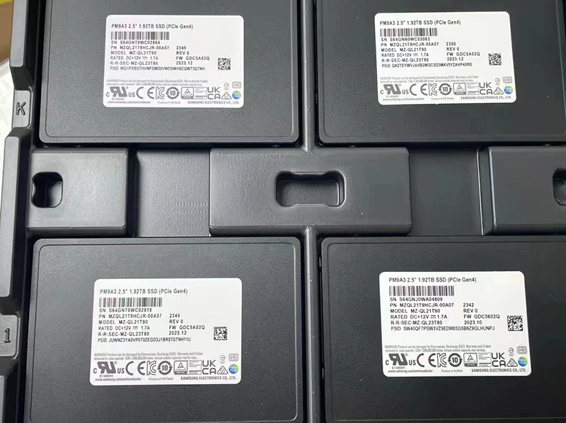 a box containing four batteries, labeled as ssd, arranged neatly inside